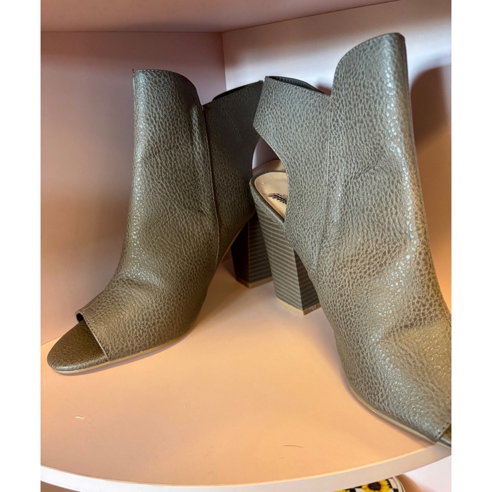 Penny Loves Kenny Taupe Textured Metallic Peep‎ Toe Slingback Block Heel Booties